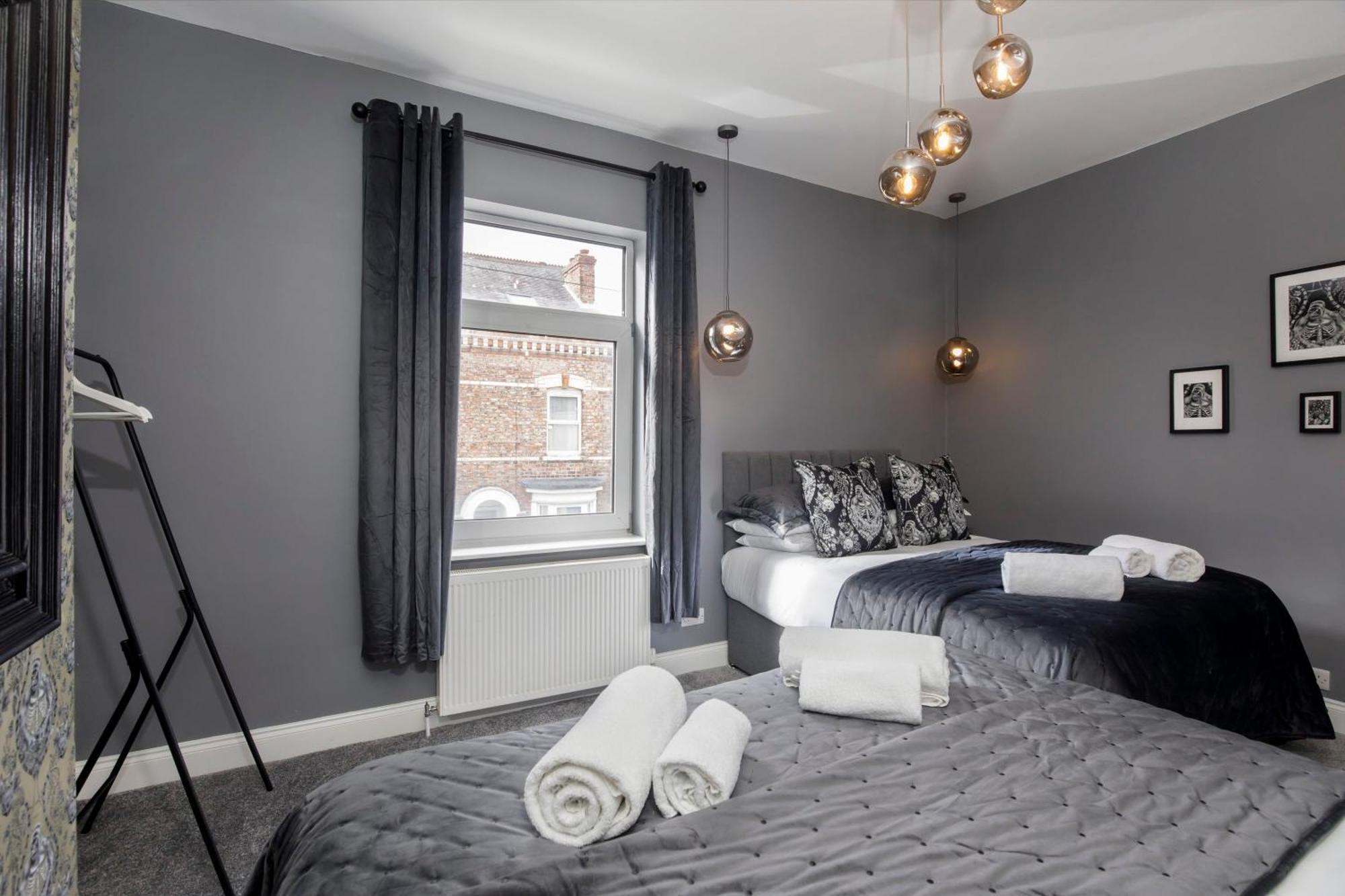 The Milton Sleeps 8 Close To York City Centre Pet Friendly Bagian luar foto